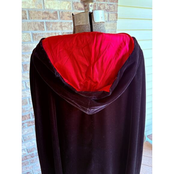 VTG Velvet Hooded Black Cape 48"X52" Goth Whimsigoth Halloween Witch Made in USA - Picture 13 of 14